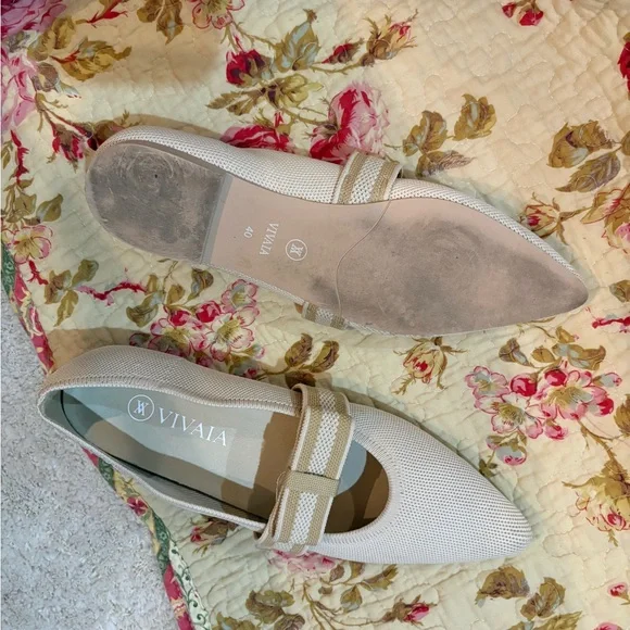 Vivaia Daphne Pointy Toe Mary Jane Bow Slip-On Flats Ivory Tan Sz 49 - Picture 9 of 10